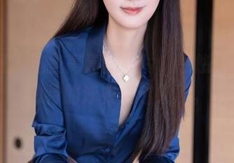 秀人网 – 这些高清的图片，悠悠YOYO悠独特的泳衣太迷人了。