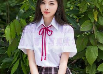 秀人网 – 红色呀红色，杨晨晨这条吊裙都有超能力，高清写真太勾人了吧！