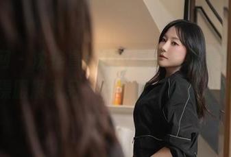 秀人网 – 沈佳熹Kitty星辰写真集更新，体操服展现另一种可能，随便说说。