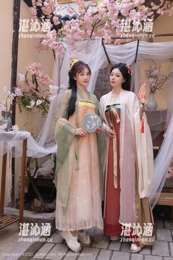 秀人网 - 浴室的私语baby，有一丝不经意的性感，作品让人难以忘怀。