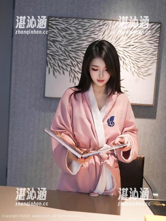 秀人网 - 恭喜你打开了黄可Christine和服图包，福利就藏在字里行间。