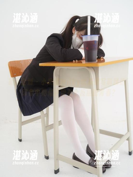 紧急企划 - 小奶糕Milky比基尼写真精选，印象中她似乎曾有个反叛的青春？