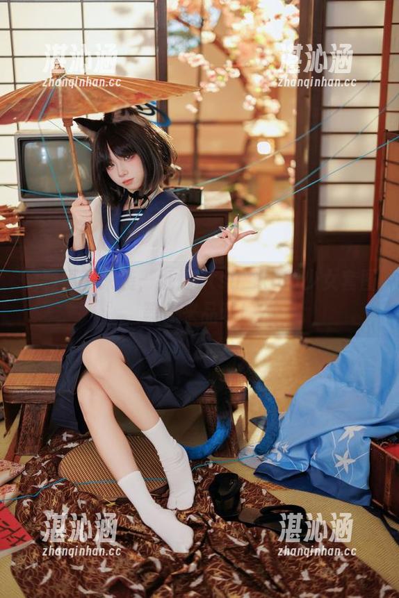 免费福利来袭，纸悦Etsu_ko的少女套图等你来品味！