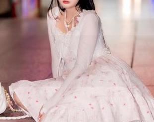 让人停不下来的落落Raku魔女黑猫精选套图