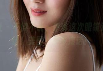 蜜桃社 – 不得不说，伊琳这次眼镜选得不错！美图，不多废话！
