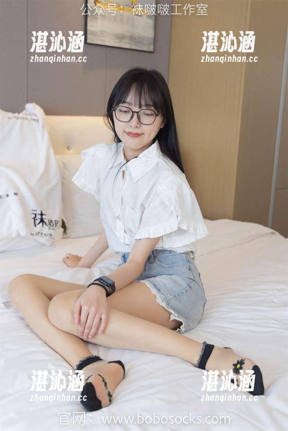 袜啵啵 - 今天的小甜豆又来了！免费图包，薄肉丝吃不够啊！