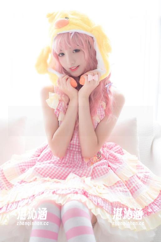 西瓜少女 西瓜少女的泳衣作品,这种色彩感真有意思