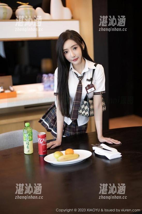 语画界 - 这女仆打扮，王馨瑶yanni原图里的妆容我是没看懂