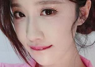 微密圈 – 轩子巨二兔最新女仆装作品集：看她就像是咖啡里的奶泡，轻盈又甜蜜！