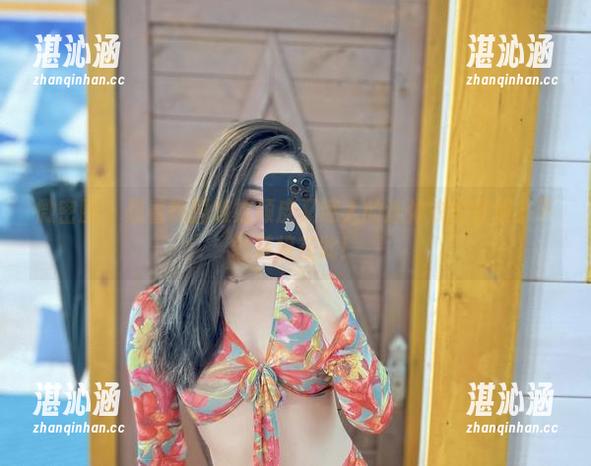 微密圈 - 想看铁锤姐姐顽皮又迷人的连体衣写真集？下载链接在此！