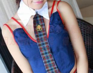 青豆客 – 运动员为何总爱莫雅淇的制服写真？因为她的美更能‘催生’动力！
