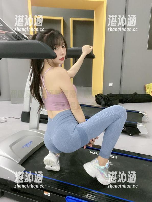 和服穿上香草喵露露，顺便带走免费的图包也是好玩的